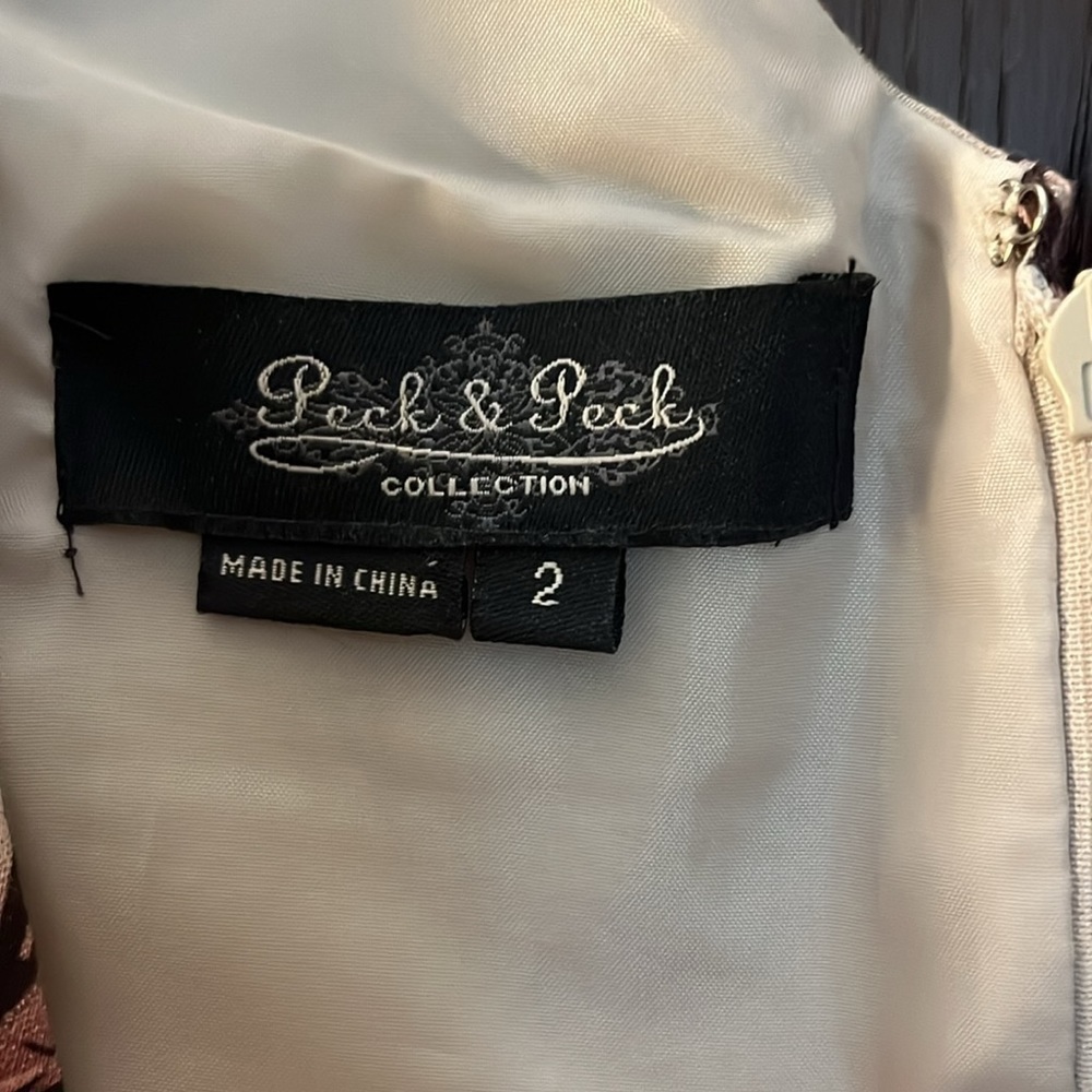 Peck & Peck sleeveless dress. Cream, cranberry and brown patterned. Size 2. - Picture 10 of 13